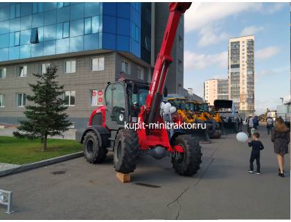 Фронтальный погрузчик HZM S825T с телескопической стрелой